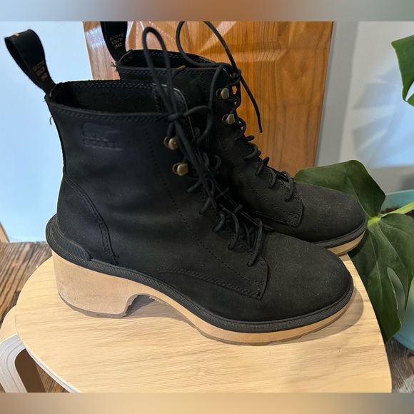 Sorel Women’s Hi-Line Black Leather Lace Up Booties Size 8 - Picture 9 of 13